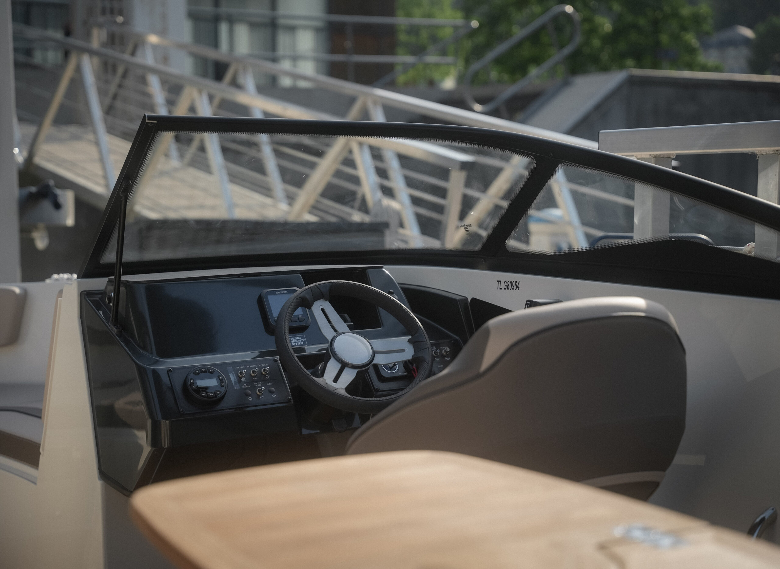 Spacieux et luxueux c'est le bayliner V20 de chez CAP CONFLUENT