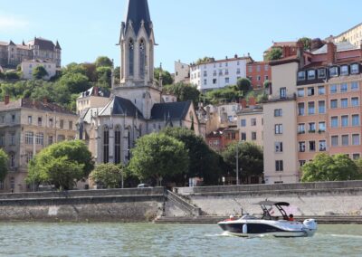 Balade en bateau à Lyon au départ de Confluence